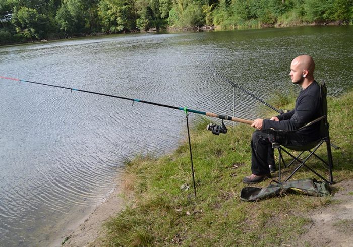 Angelurlaub angeln fischerhof angler deutschen gewässern wirft rute