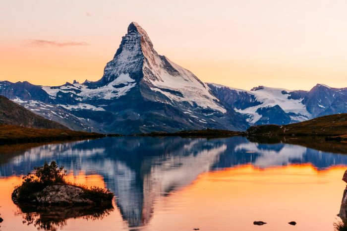 Switzerland matterhorn medientechnik iconic vav glacier worldatlas lounge alpine