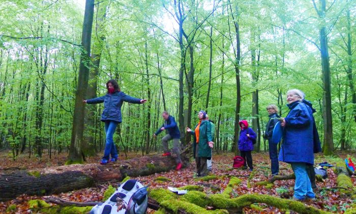 Waldbaden schoko eis bananen eingetaucht hüpf hü kiku